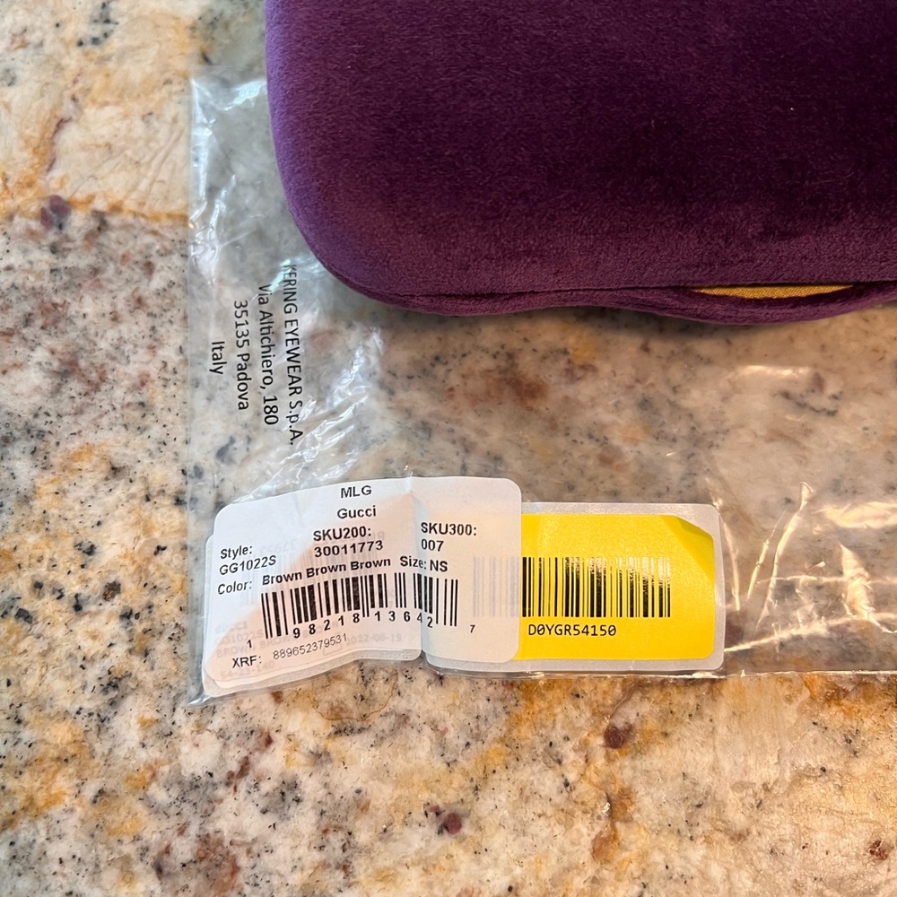 Brand New authentic Gucci sunglasses - Picture 8 of 9